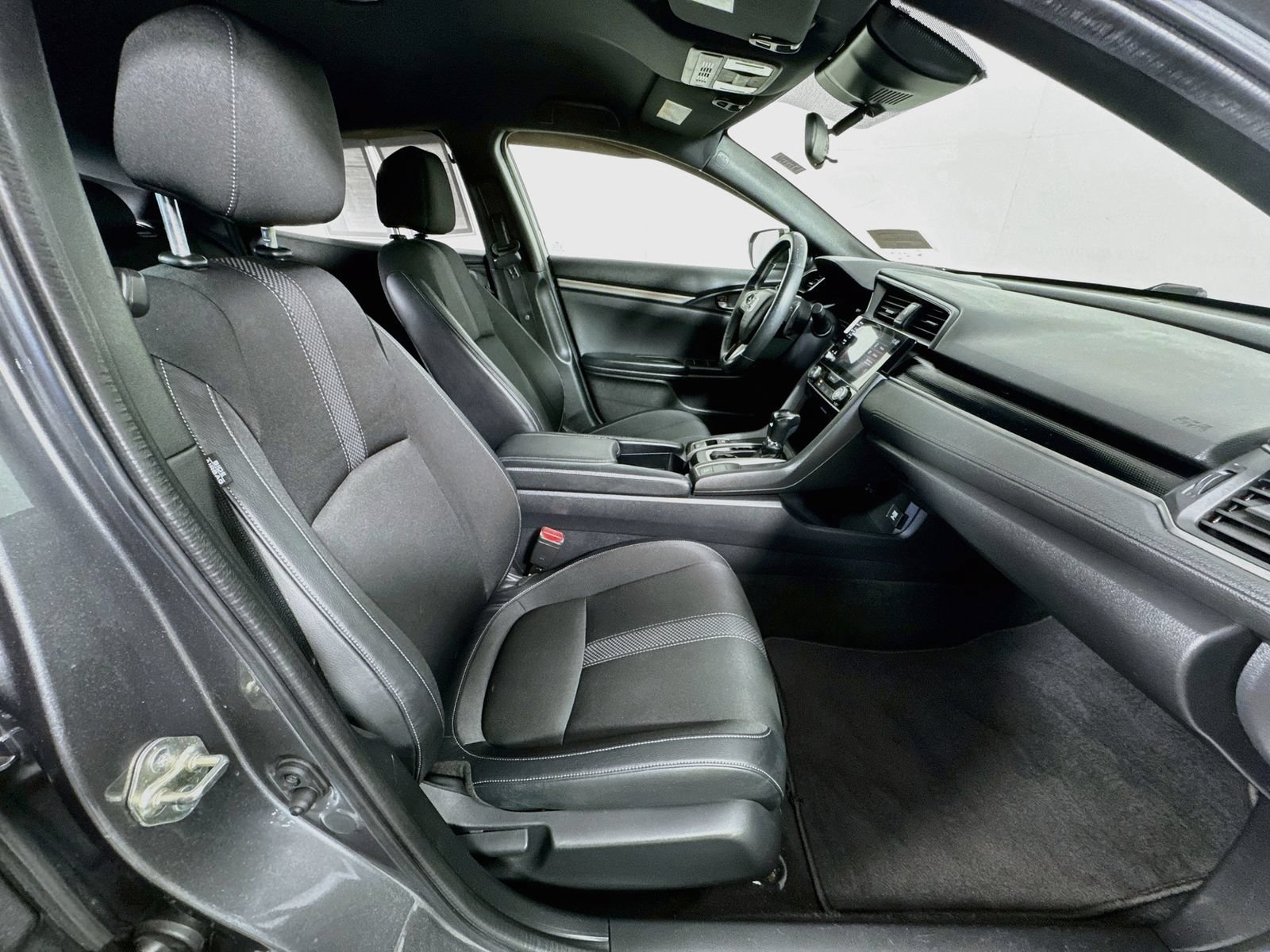 Used 2020 Honda Civic Sport image 25