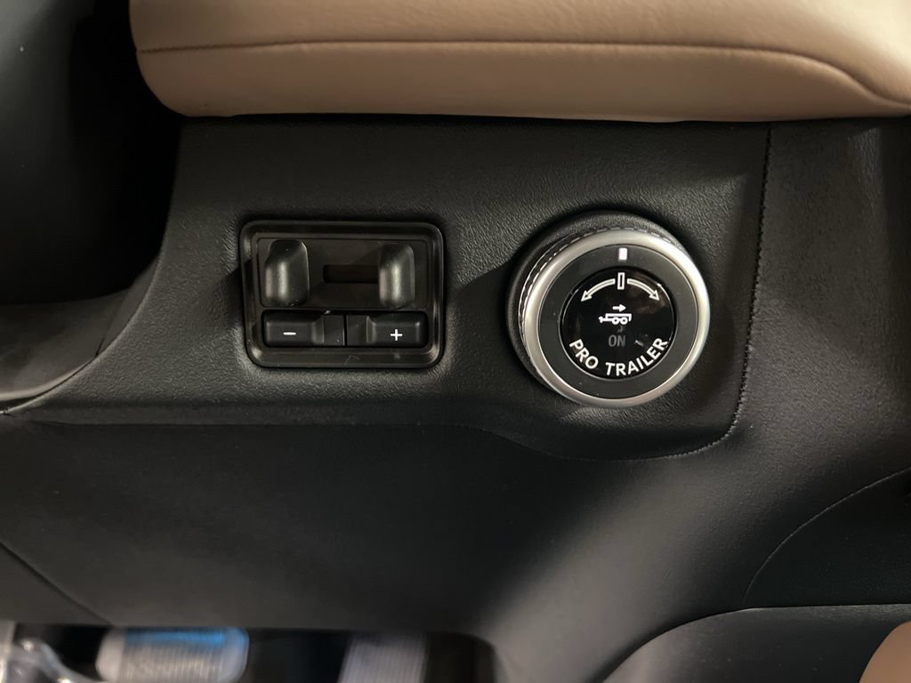 New 2026 Lincoln Navigator Black Label AWD/4WD image 19