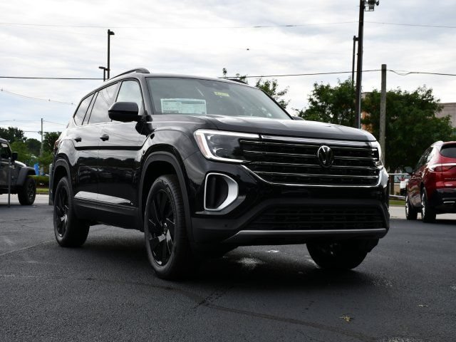 New 2026 Volkswagen Atlas SE