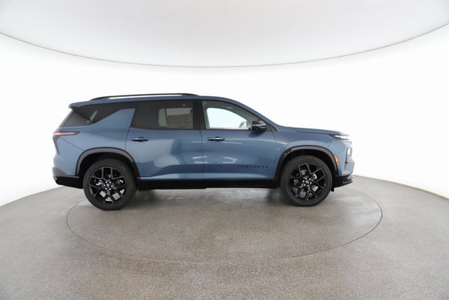 Used 2025 Chevrolet Traverse RS image 22