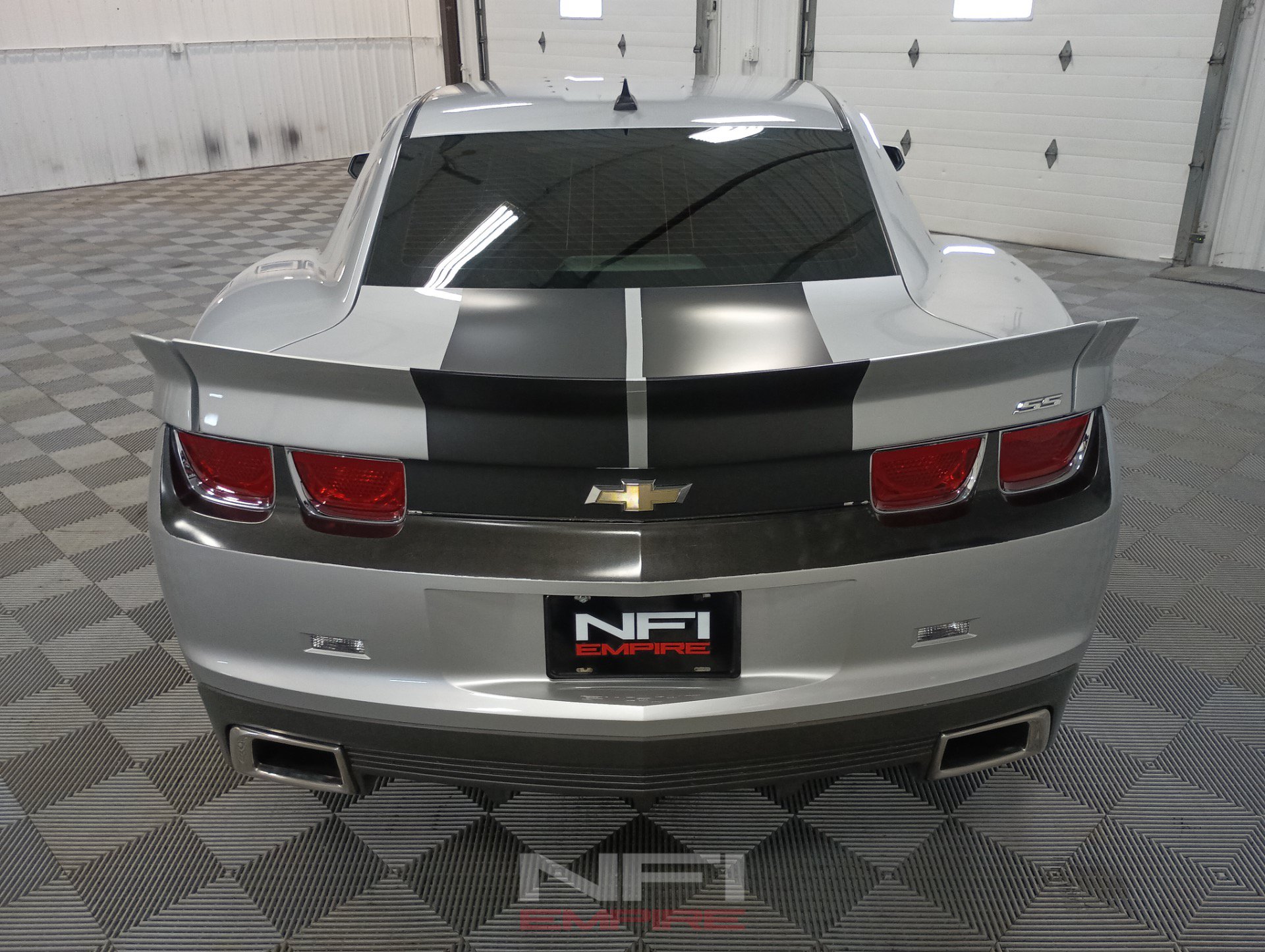 Used 2010 Chevrolet Camaro SS w/ LPO, Ground Effects Package RWD image 9