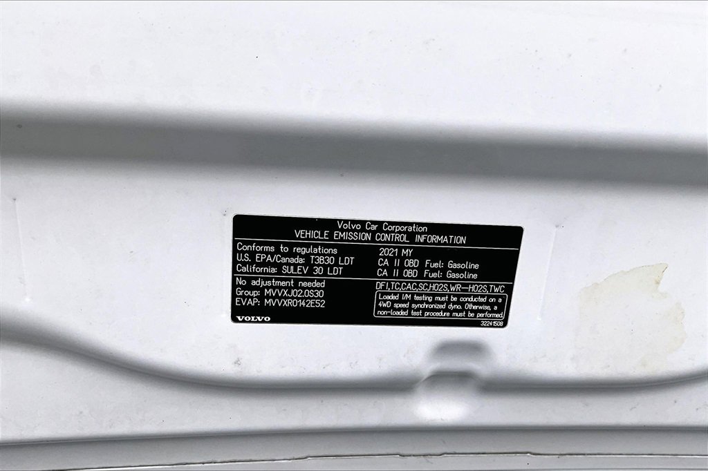 Used 2021 Volvo V90 T6 Cross Country image 30