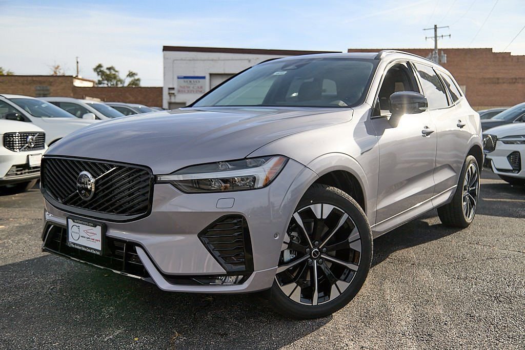 New 2026 Volvo XC60 B5 Plus w/ Protection Package Premier image 2
