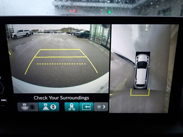 Used 2024 Honda Pilot Elite image 23