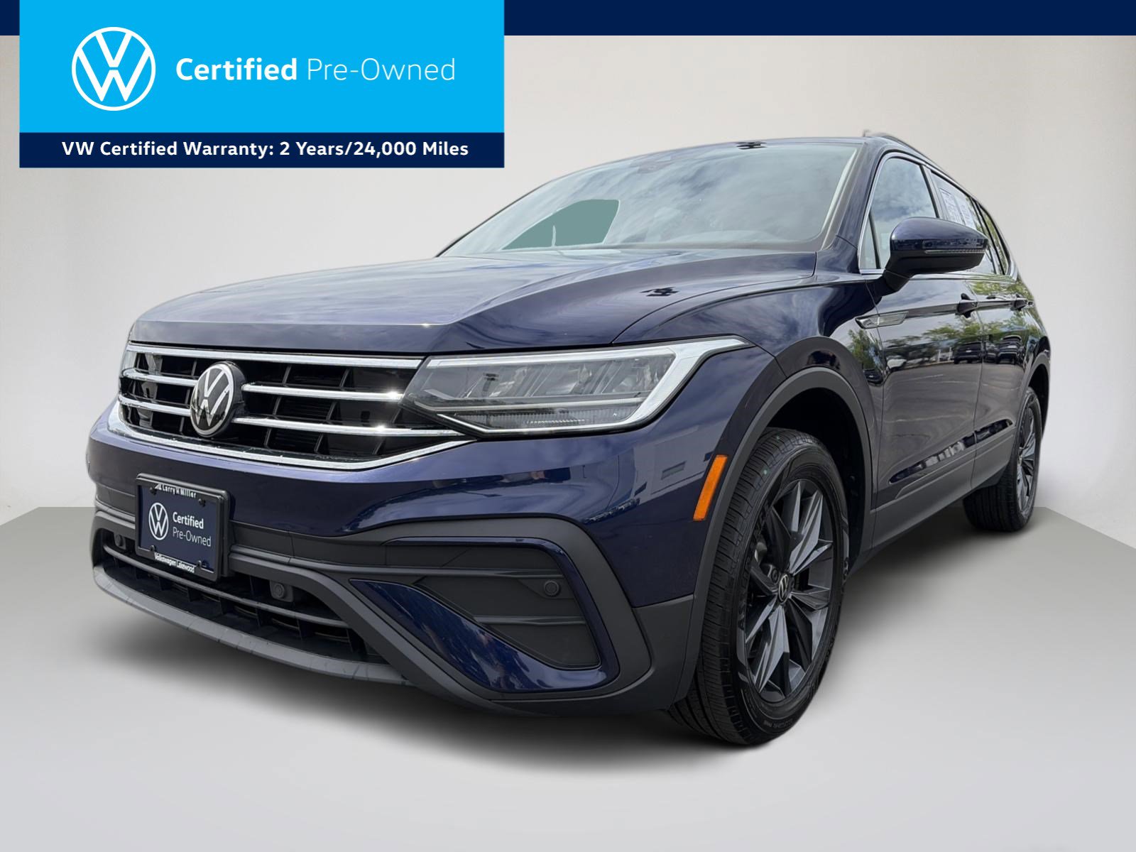 Used 2023 Volkswagen Tiguan SE w/ Panoramic Sunroof Package