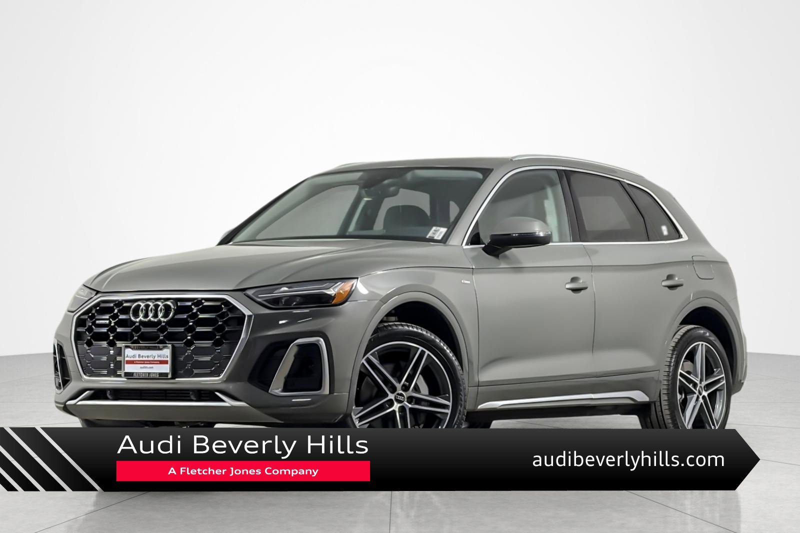 Used 2023 Audi Q5 e Premium w/ Convenience Package image 1