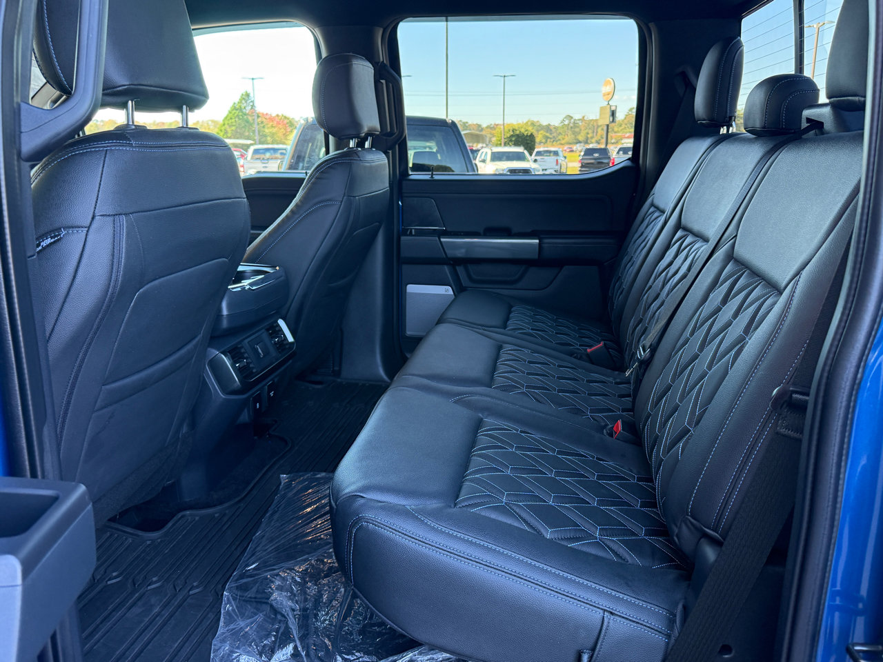 Used 2022 Ford F150 XLT w/ Equipment Group 302A High image 14