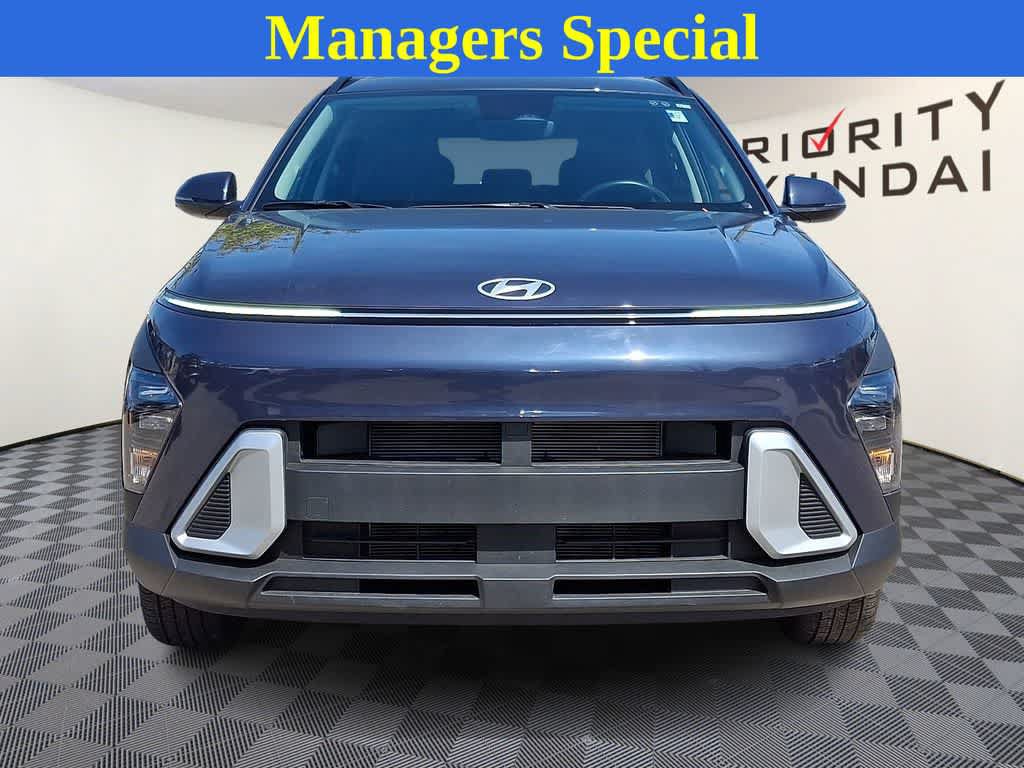 Used 2025 Hyundai Kona SEL AWD/4WD image 2