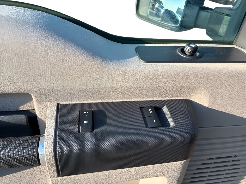 Used 2008 Ford F350 XLT AWD/4WD image 11