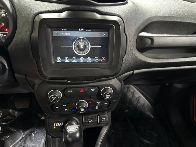 Used 2018 Jeep Renegade Trailhawk w/ Cold Weather Group II AWD/4WD image 16
