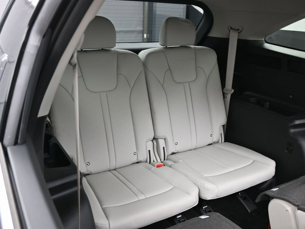 Used 2025 Kia Sorento EX w/ EX Panoramic Sunroof Package image 36