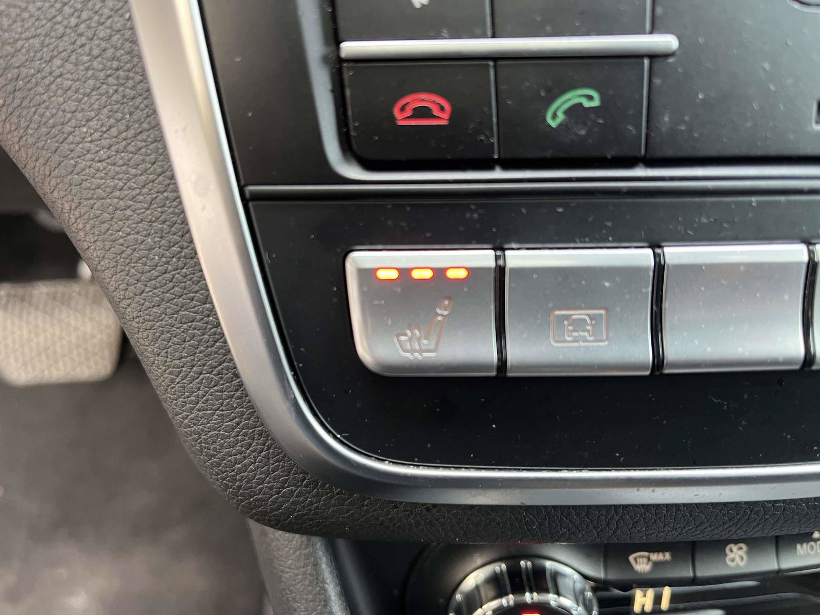 Used 2019 Mercedes-Benz GLA 250 4MATIC image 31
