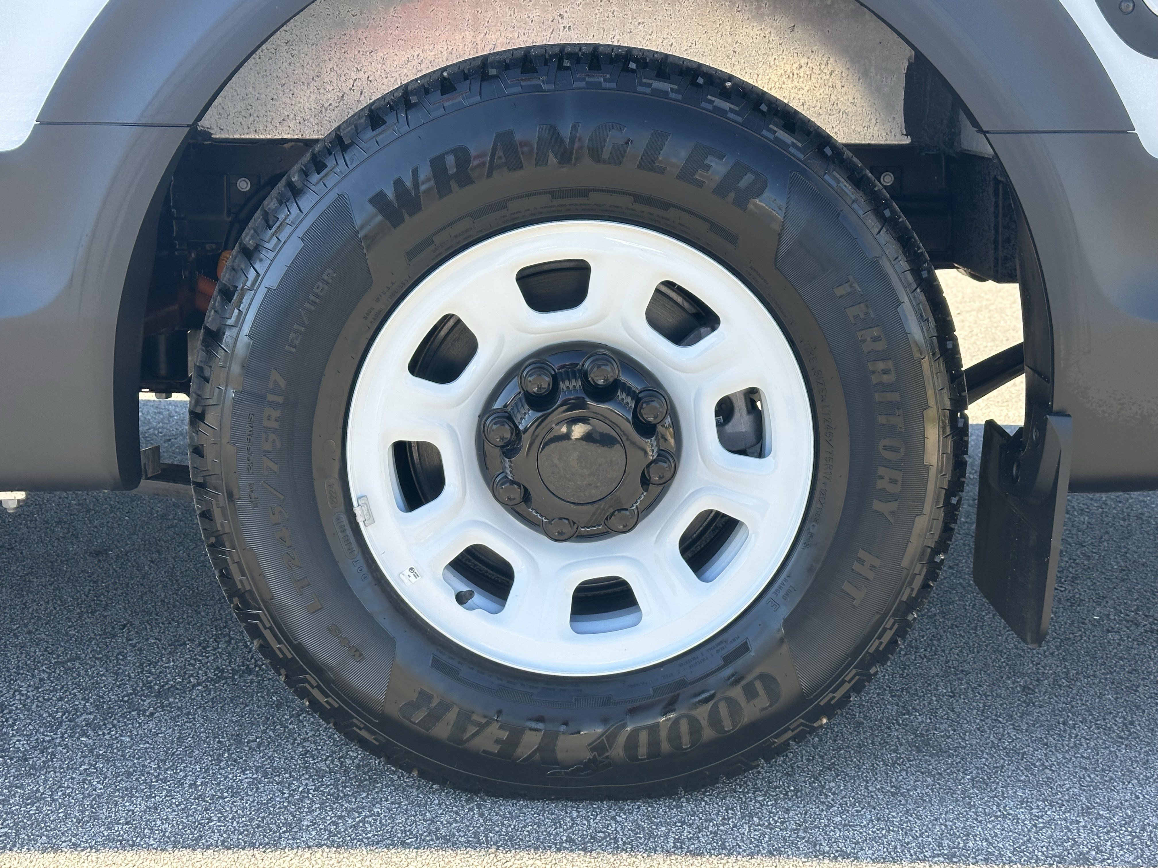 Used 2025 Chevrolet Brightdrop 600 AWD/4WD image 17