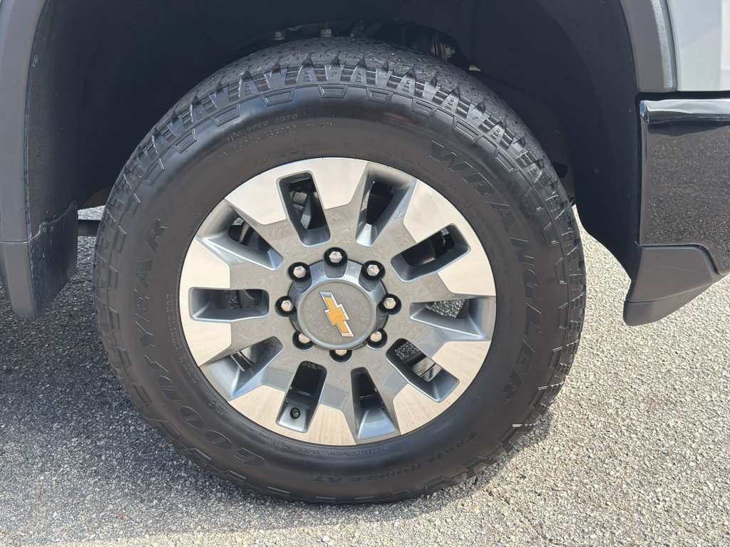 Used 2025 Chevrolet Silverado 2500 Custom w/ Custom Convenience Package AWD/4WD image 33