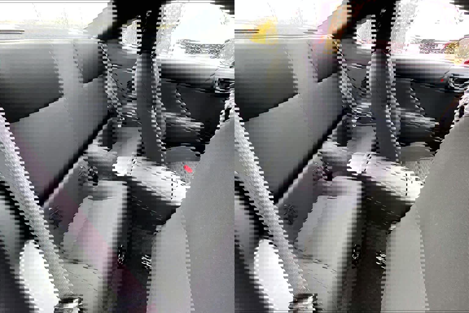 Used 2024 Toyota GR86 image 19