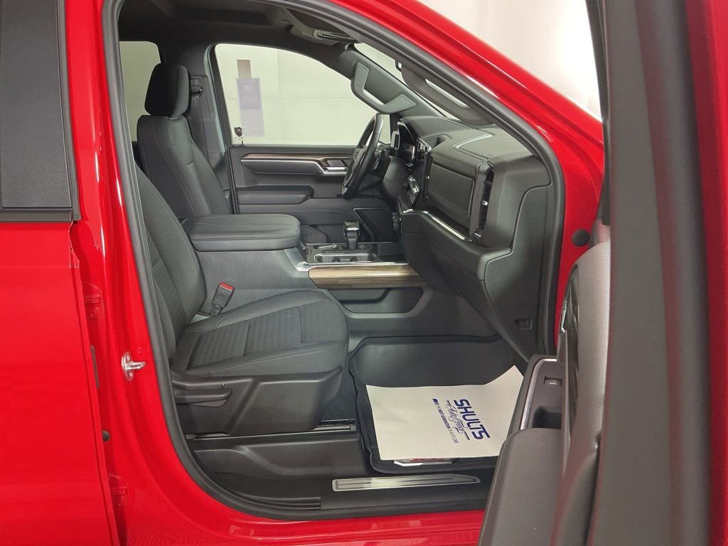 Used 2023 Chevrolet Silverado 1500 RST image 4