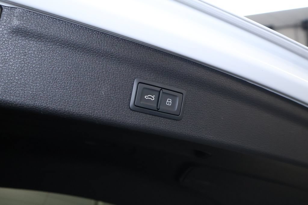 Used 2024 Audi Q3 2.0T Premium AWD/4WD image 18