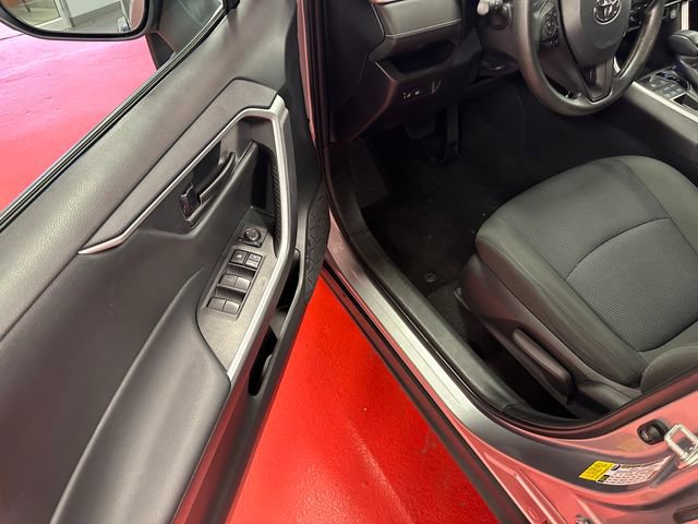 Certified 2023 Toyota RAV4 LE AWD/4WD image 8