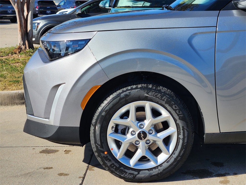 New 2025 Kia Soul LX w/ LX Technology Package image 5