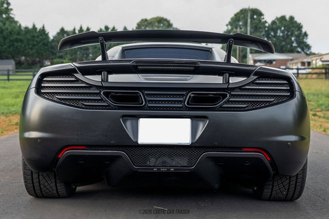 Used 2013 McLaren MP4-12C Spider RWD image 17