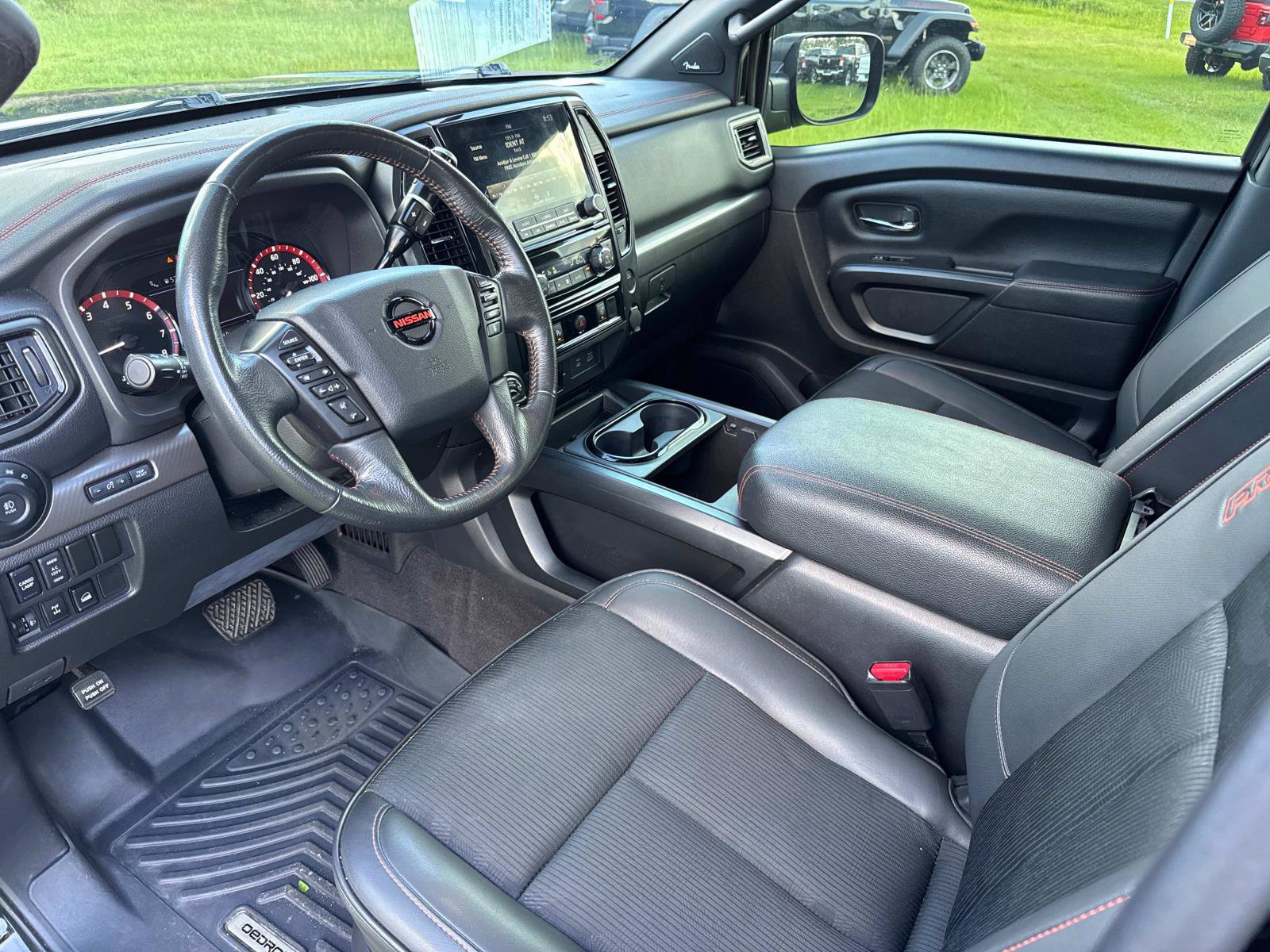 Used 2022 Nissan Titan PRO-4X w/ Pro-4x Utility Package AWD/4WD image 23