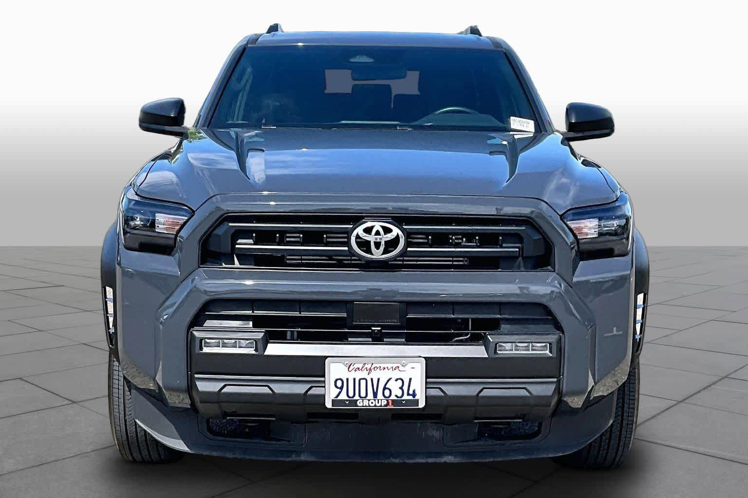 Used 2025 Toyota 4Runner SR5 AWD/4WD image 3