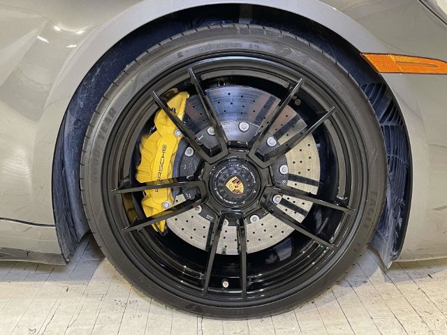 Used 2024 Porsche 911 Carrera GTS RWD image 11