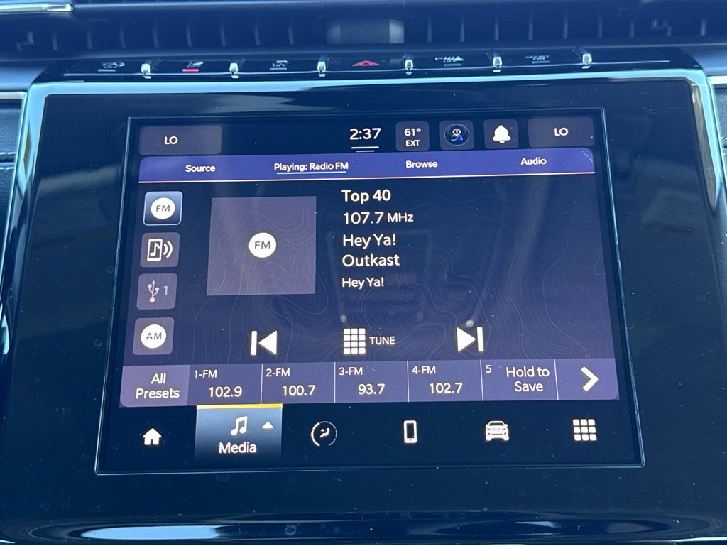 Used 2023 Jeep Grand Cherokee Laredo image 21