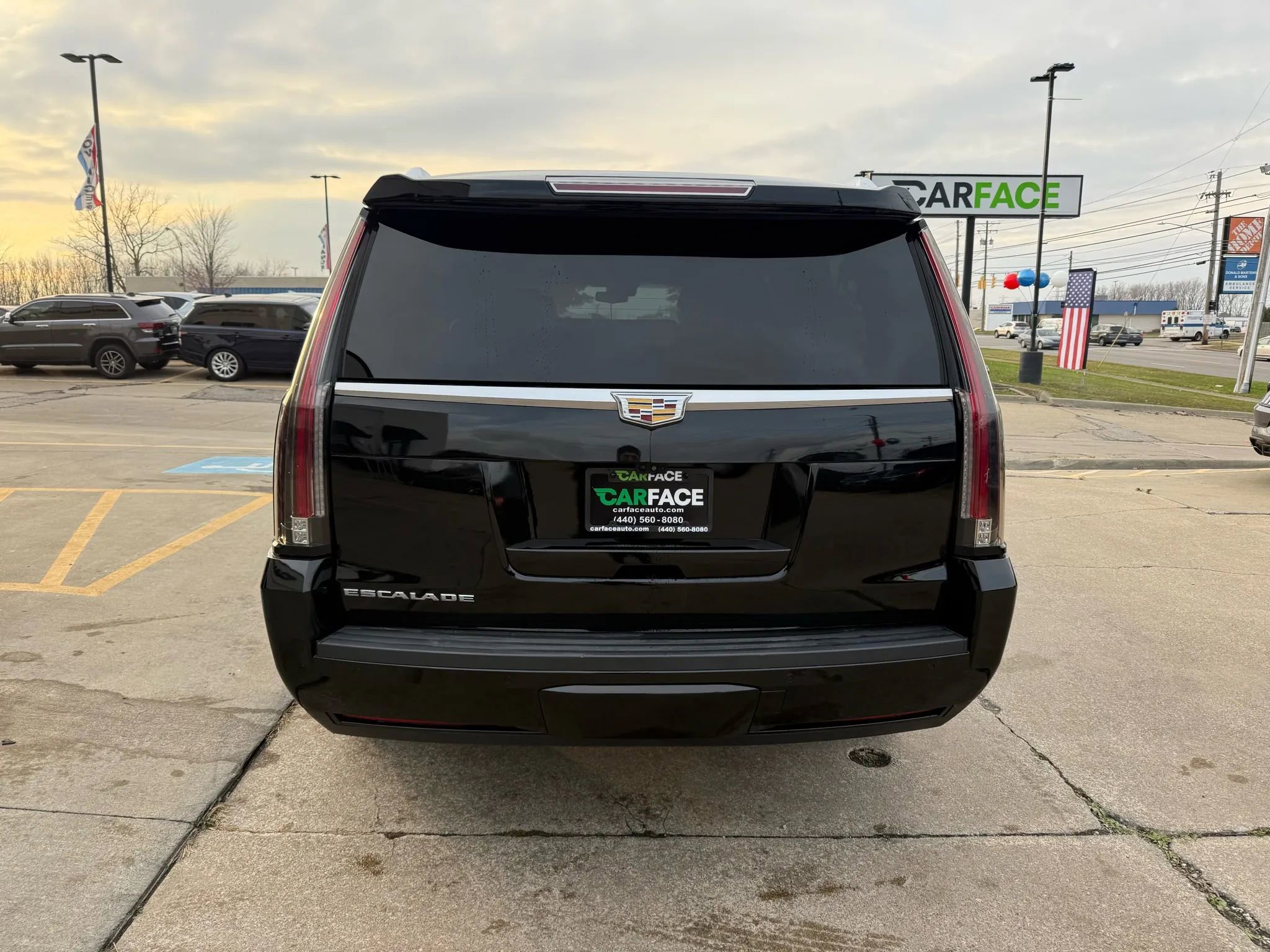 Used 2017 Cadillac Escalade ESV Luxury image 10