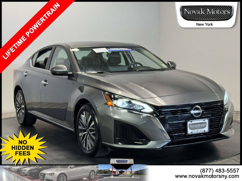 Used 2024 Nissan Altima 2.5 SV w/ SV Premium Package AWD/4WD image 1