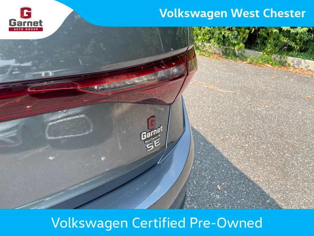 Certified 2025 Volkswagen Jetta SE w/ Black Wheel Package FWD image 33