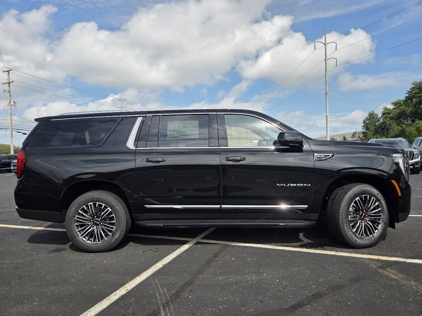 New 2026 GMC Yukon XL Elevation w/ Elevation Premium Package AWD/4WD image 21
