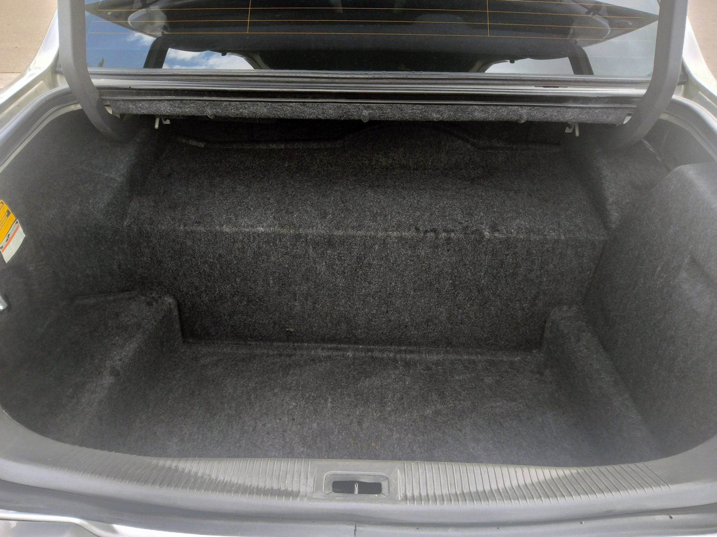 Used 2006 Lincoln Town Car Signature image 47