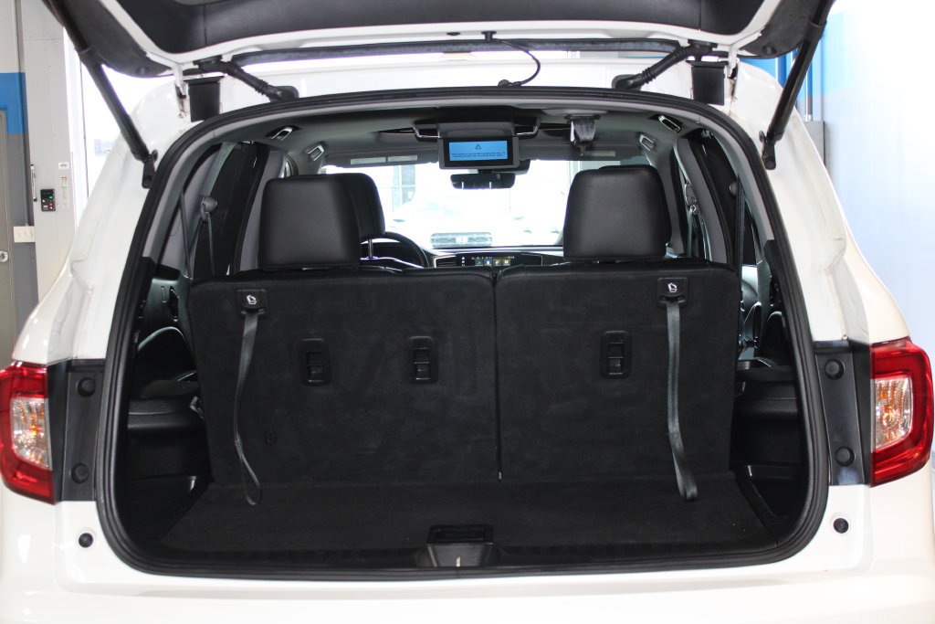 Used 2019 Honda Pilot Touring image 32