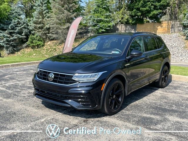 Certified 2023 Volkswagen Tiguan SE R-Line FWD image 1