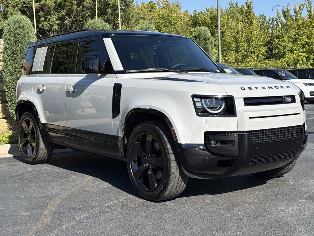 New 2026 Land Rover Defender 110 X-Dynamic SE AWD/4WD image 7