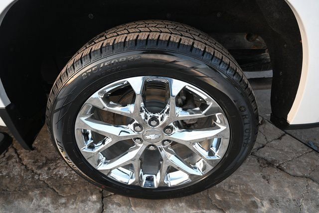 Used 2022 Chevrolet Silverado 1500 High Country w/ Technology Package image 13