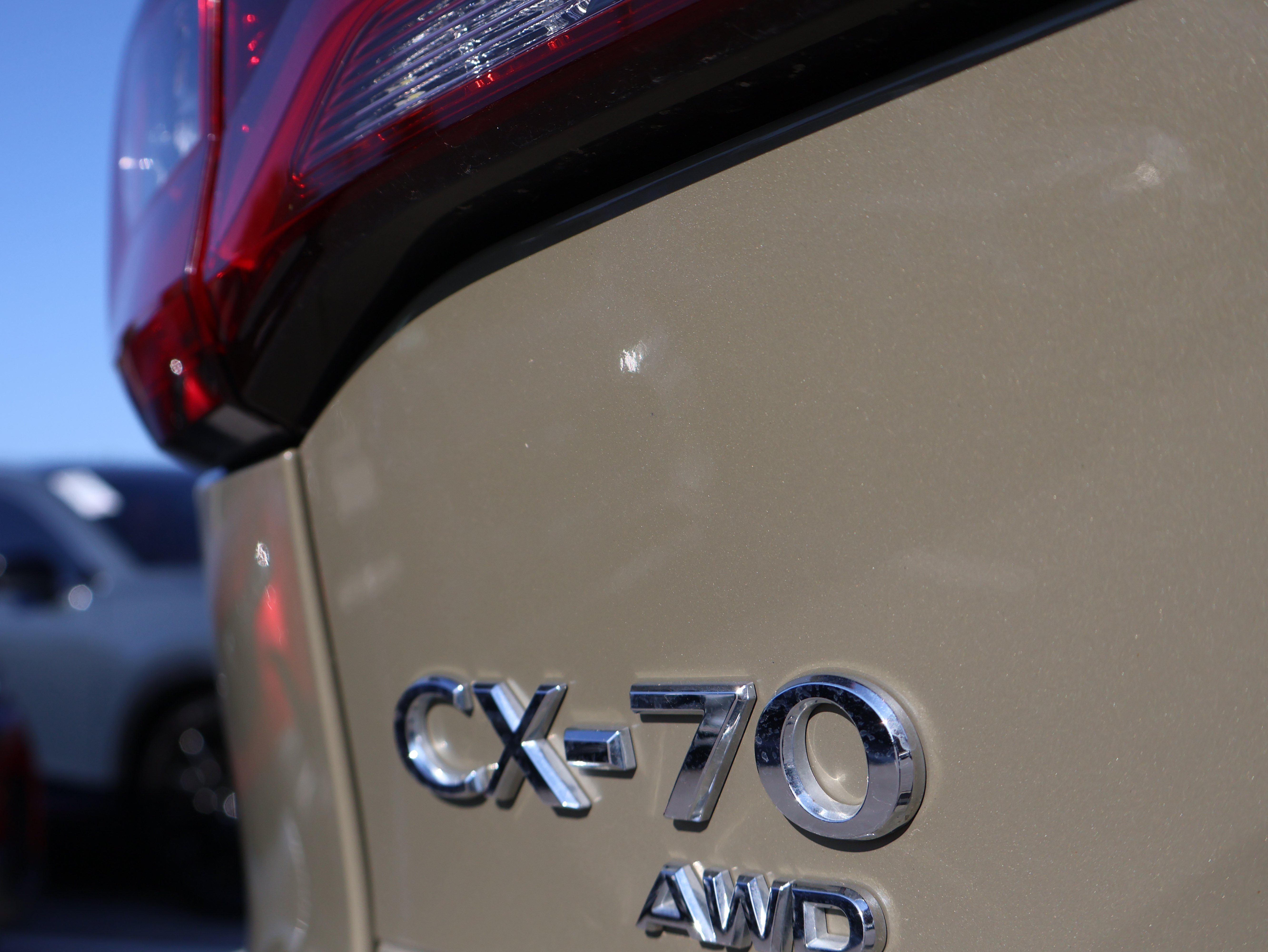 Used 2025 MAZDA CX-70 Plug-In Hybrid w/ Premium Plus AWD/4WD image 16