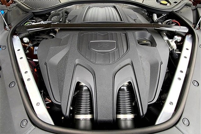 New 2025 Porsche Panamera 4 image 38