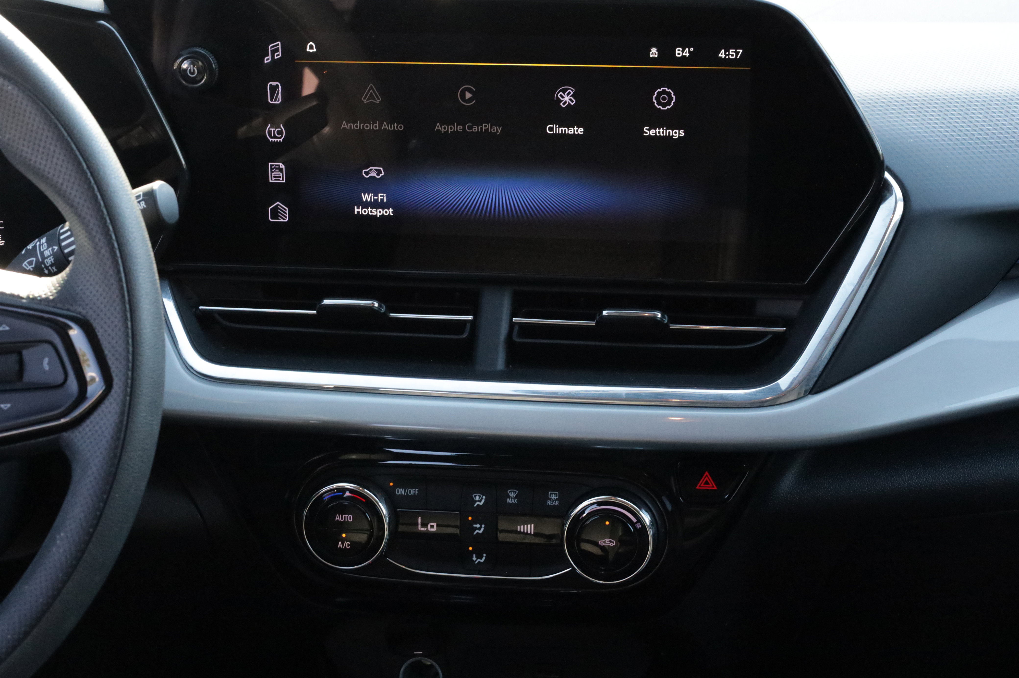 Used 2025 Chevrolet Trax LT FWD image 8