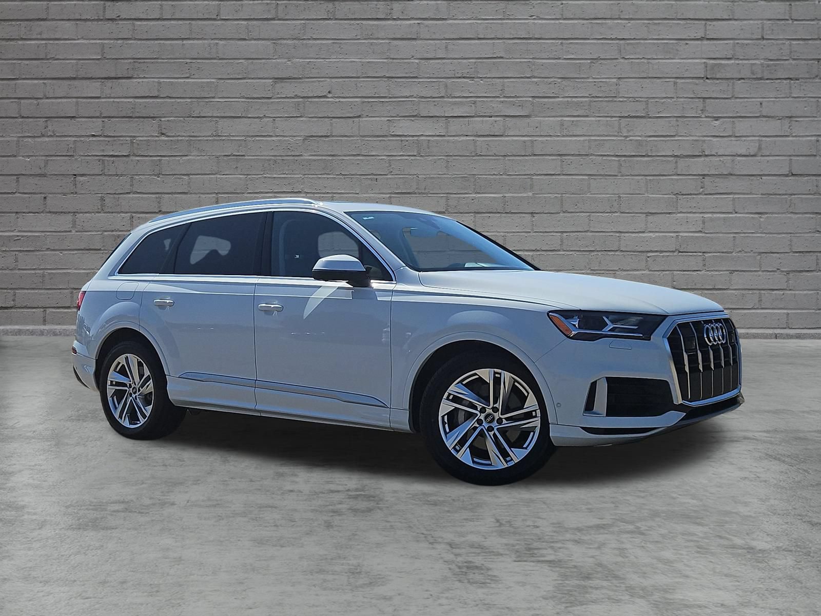 Used 2023 Audi Q7 3.0T Prestige