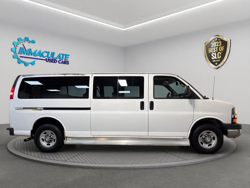 Used 2008 Chevrolet Express 3500 Extended Passenger w/ LT Preferred Equipment Group image 6