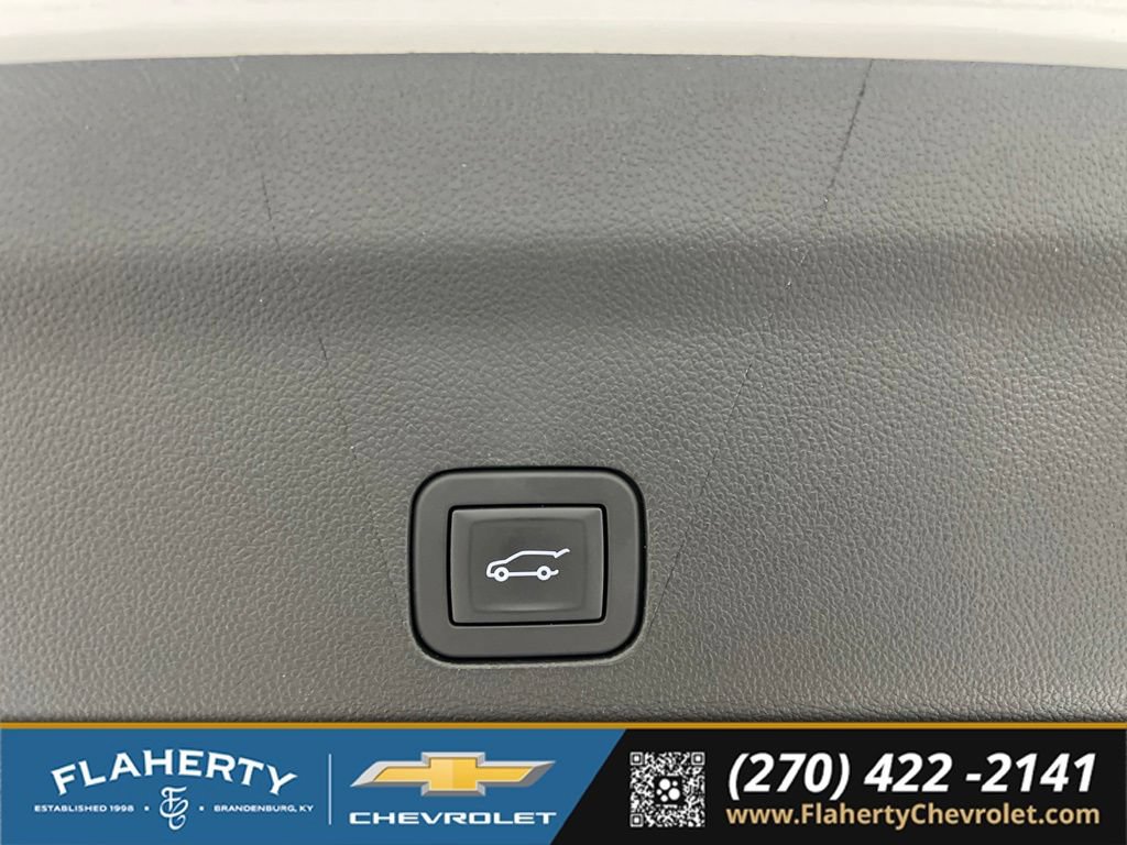 Used 2025 GMC Yukon XL Denali AWD/4WD image 20