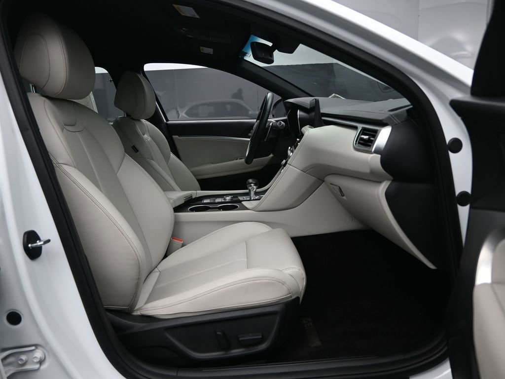 Used 2024 Genesis G70 2.5T image 33