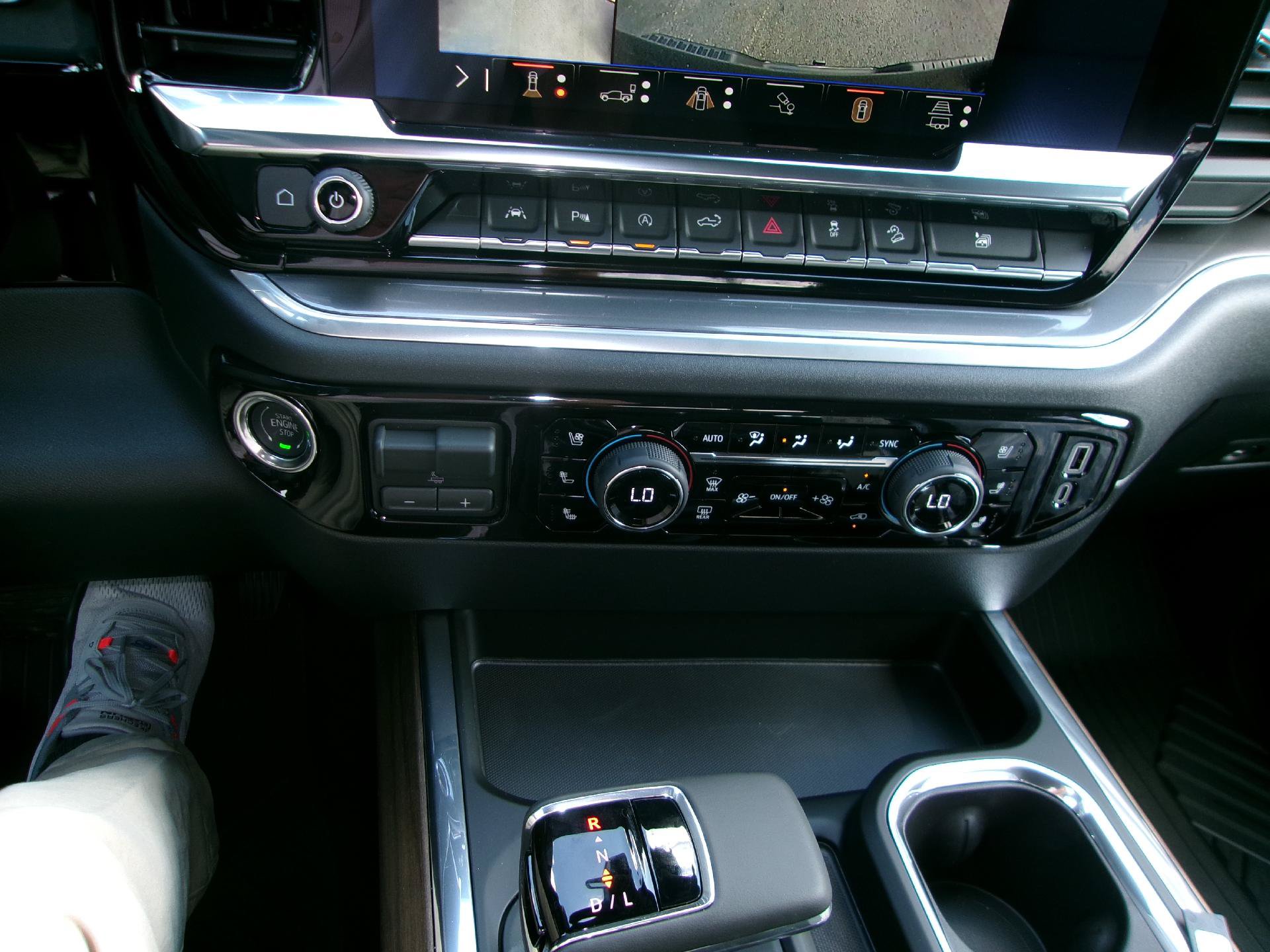 New 2026 Chevrolet Silverado 1500 High Country w/ Midnight Edition AWD/4WD image 19