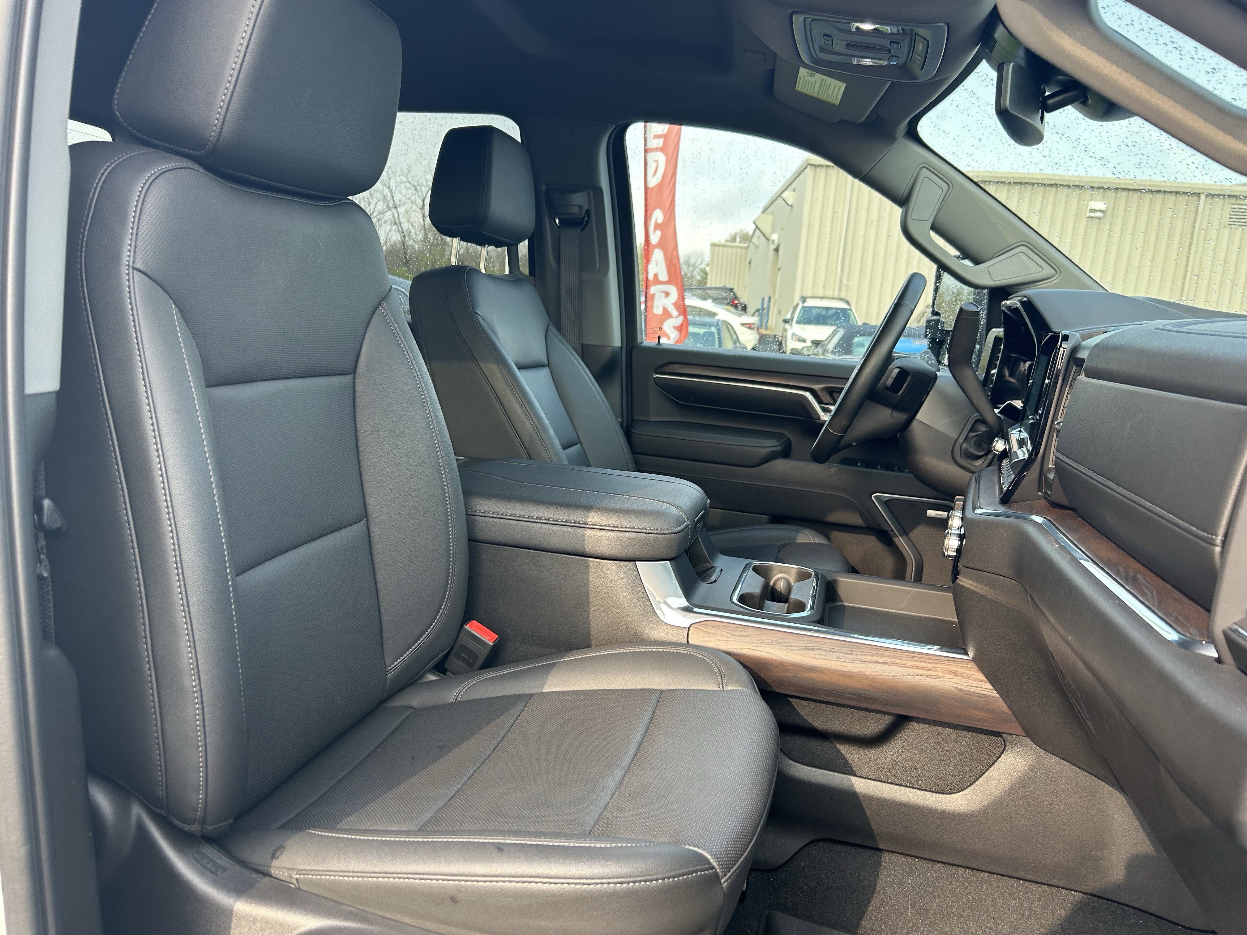 Used 2025 GMC Sierra 2500 SLT w/ SLT Premium Package image 35