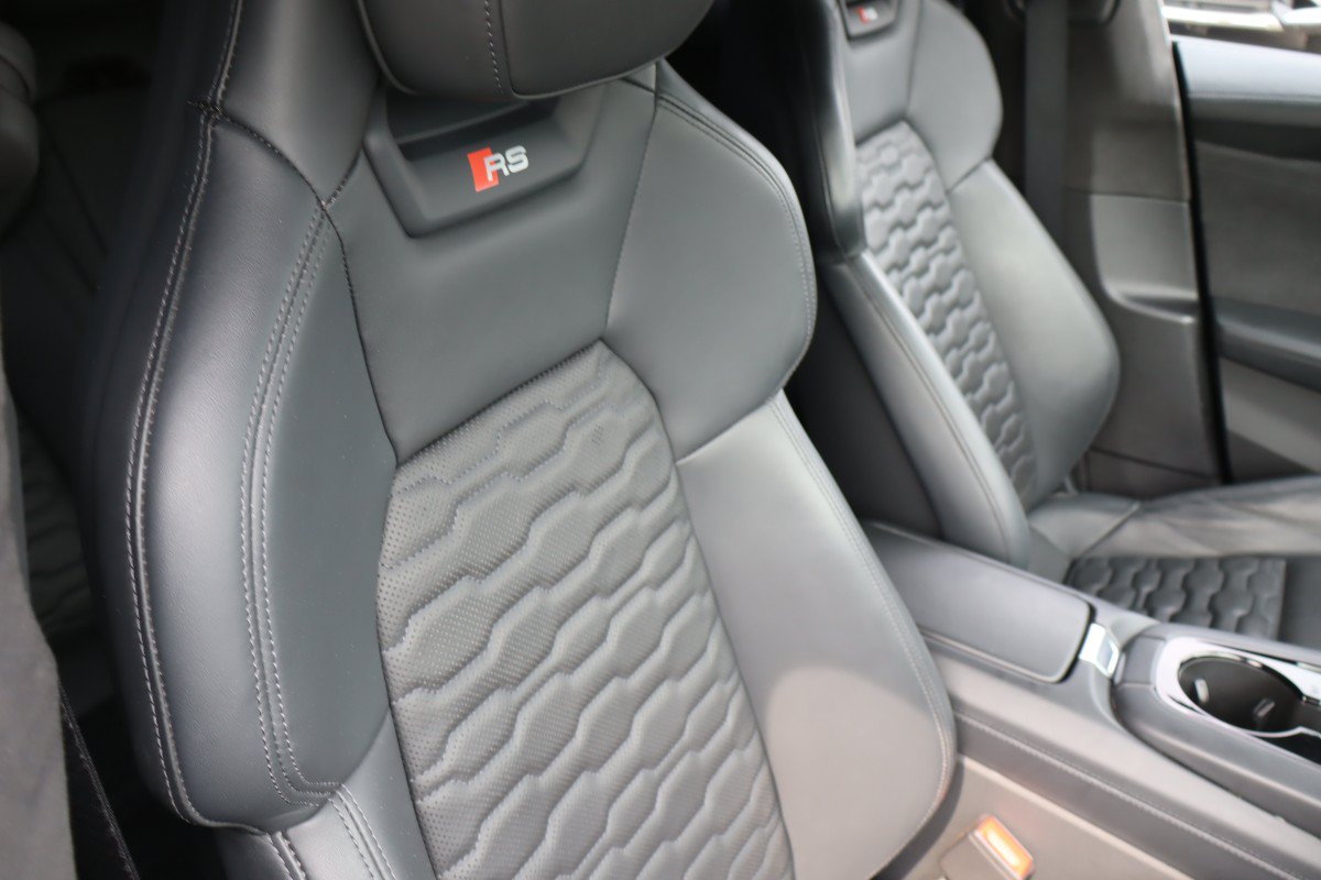 Used 2023 Audi RS e-tron GT w/ Carbon Performance Package AWD/4WD image 25