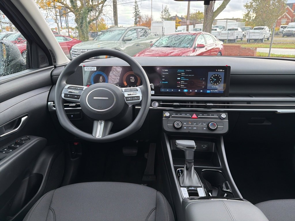 New 2026 Hyundai Tucson SE image 18