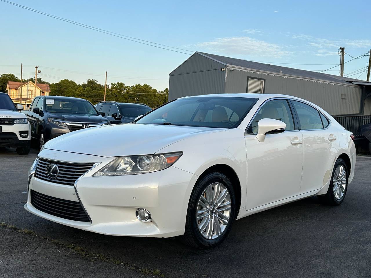 Used 2013 Lexus ES 350 w/ Luxury Pkg FWD image 6