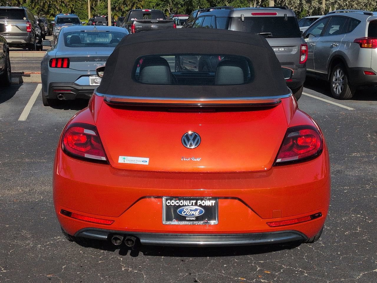 Used 2018 Volkswagen Beetle 2.0T S image 4